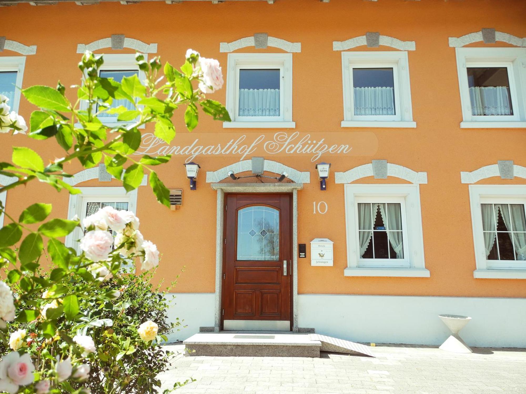 Landgasthof Schuetzen Tengen Dış mekan fotoğraf